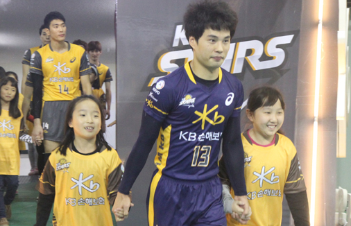 10월 13일 동반입장