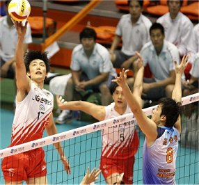 LIG손해보험, 1-3으로 삼성화재에 패